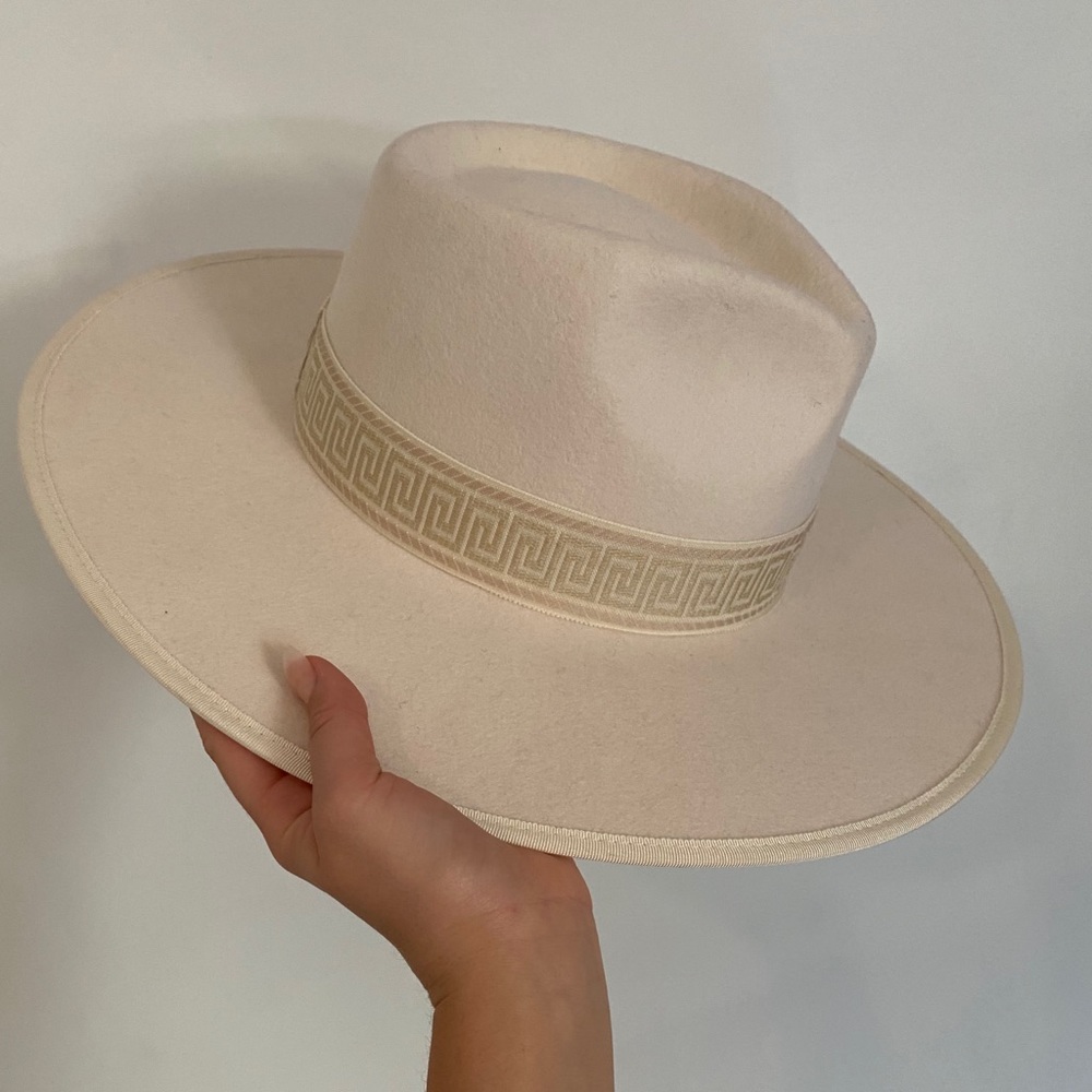 Oliver & Pique wide brim hat